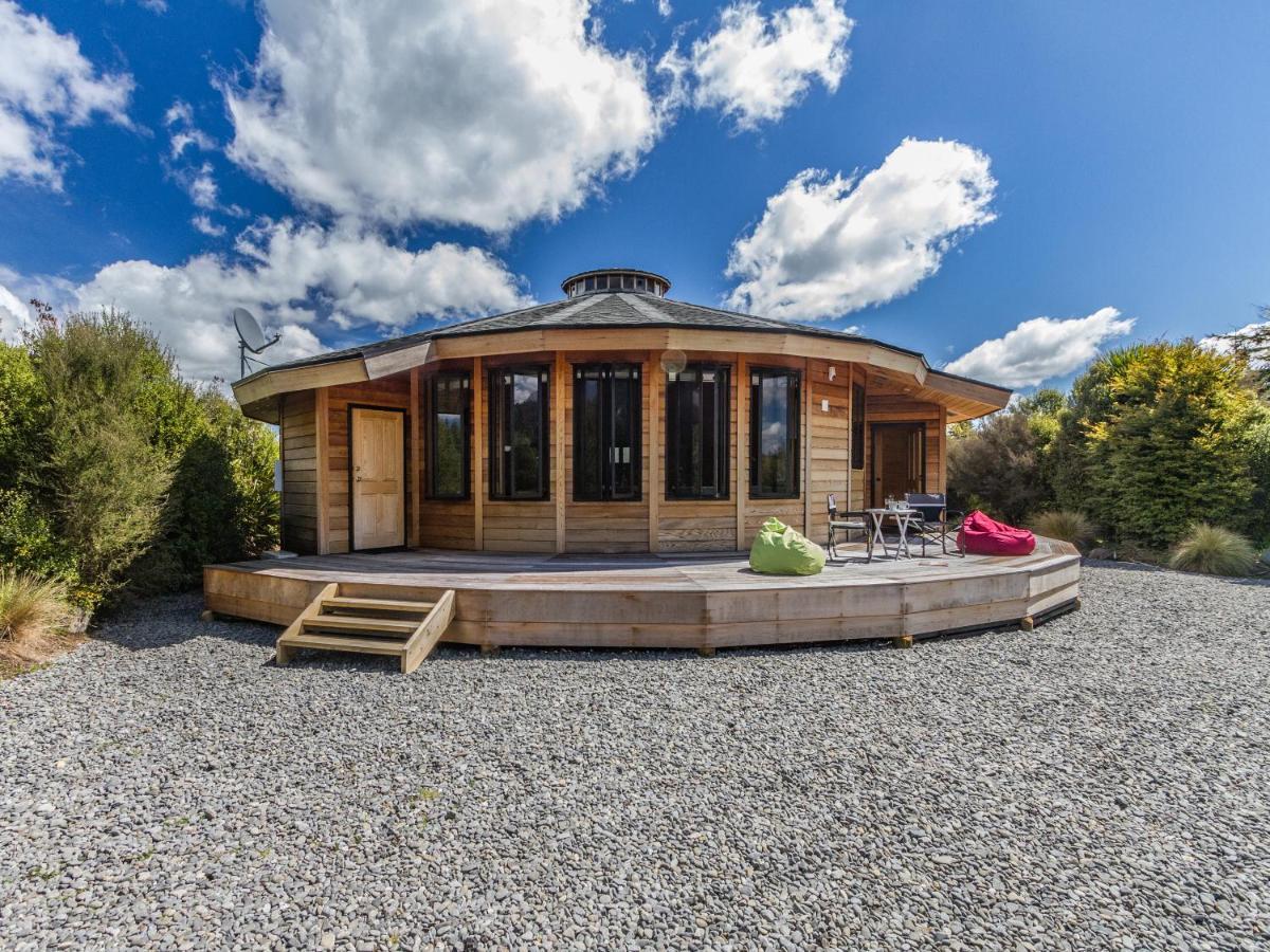 The Snowglobe - Ohakune Modern Yurt Style Chalet Exterior foto