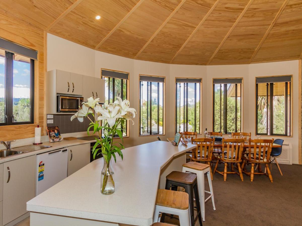 The Snowglobe - Ohakune Modern Yurt Style Chalet Exterior foto