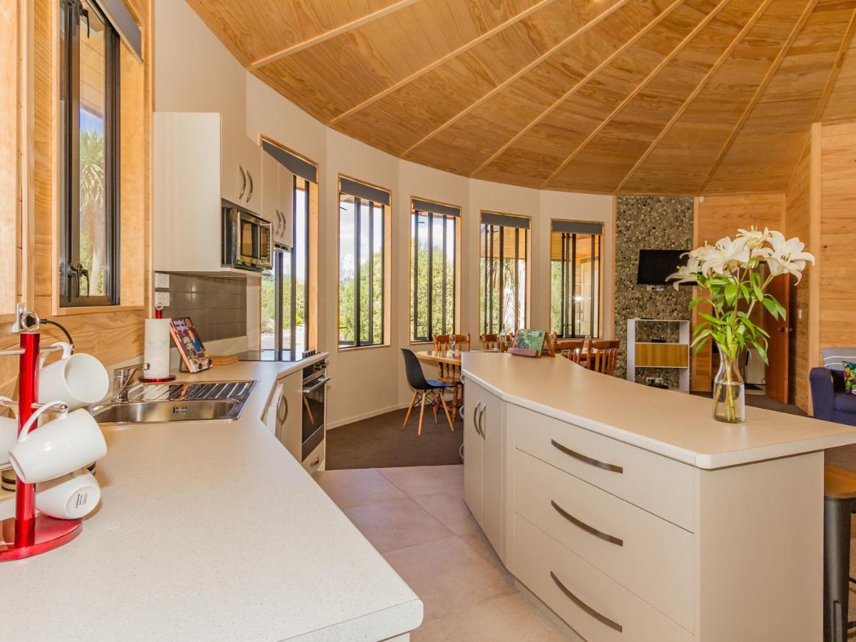 The Snowglobe - Ohakune Modern Yurt Style Chalet Exterior foto